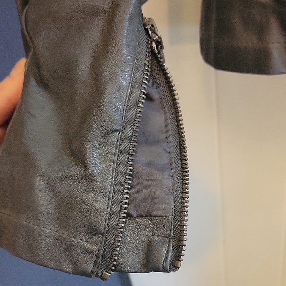 Grey/Silver Jacket - Picture 2 of 7